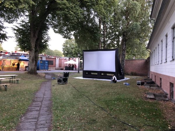 Utekino Oppblåsbart Lerret 6x4x6 meter